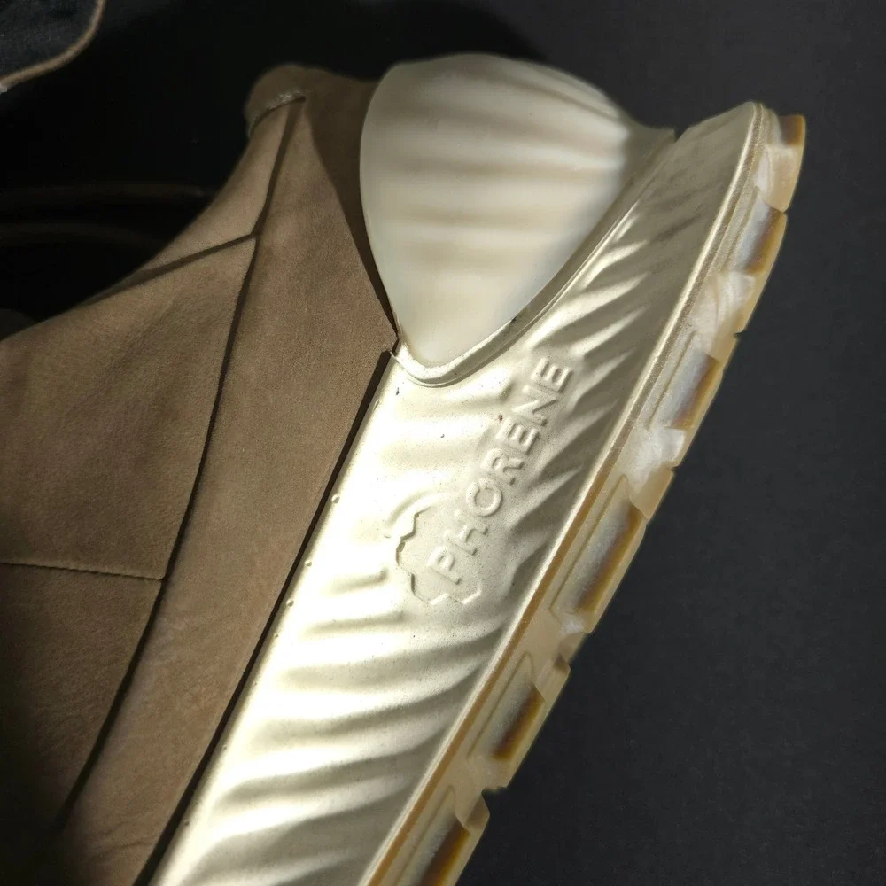 Ecco white comfortable upper